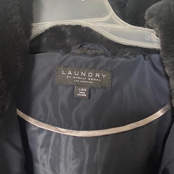 Jacket - Picture 3 of 6